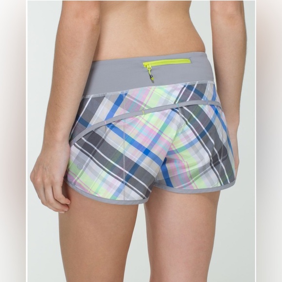 Lululemon Speed Short in Rad Plaid Lullaby Reflective / Ambient Grey - Picture 2 of 7